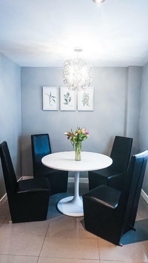 Spacious 3 Bdrm Home Near Downtown Ottawa Kültér fotó